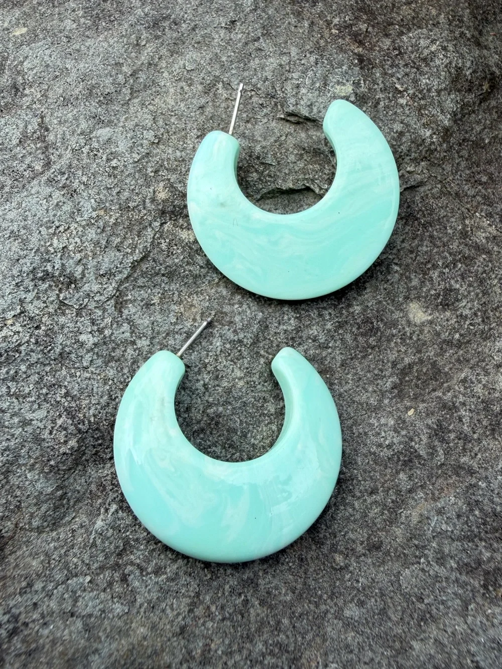 Vintage Pastel Green Swirl Crescent Hoop Earrings